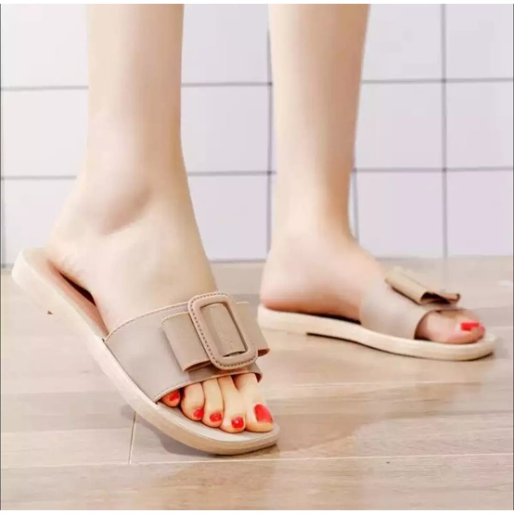 Sendal teplek wanita/sandal teplek wanita /sendal teplek gesper kotak