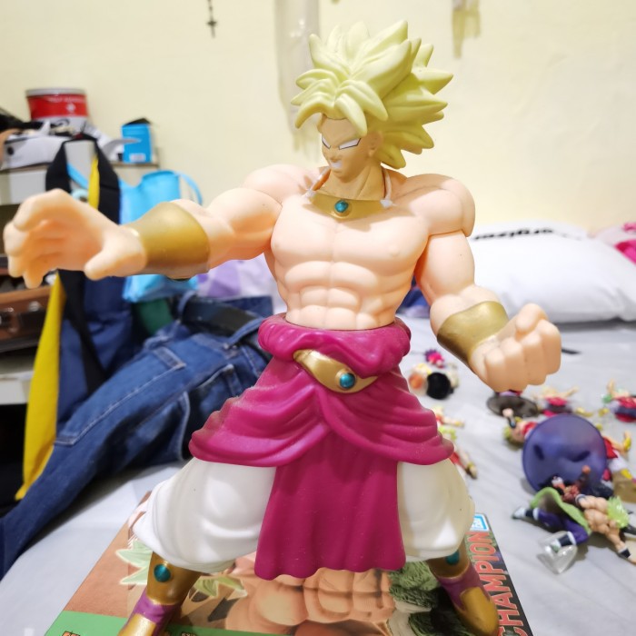 Vinly goku ss3 / broly
