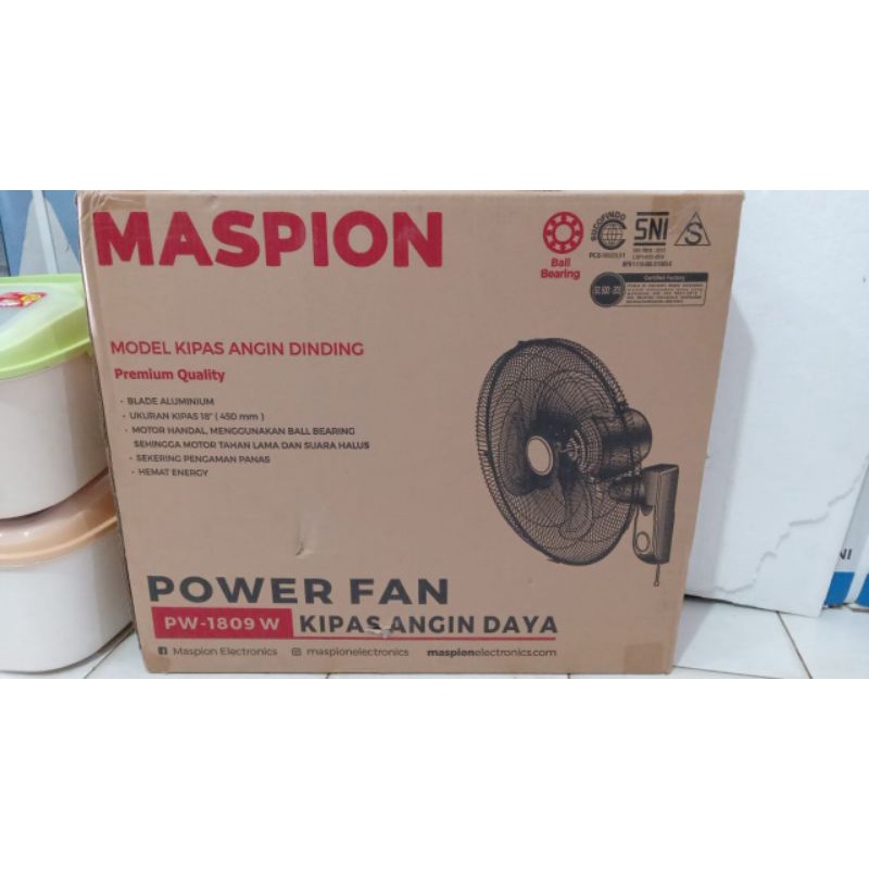 Kipas dinding besi Maspion PW 1809W