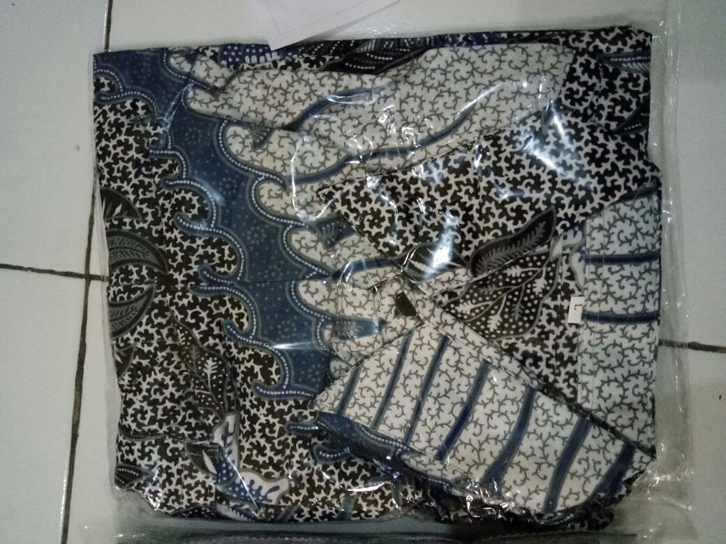 [real Pic] Batik Couple Yulia Kebaya Batik Modern Batik Couple Sarimbit Brokat Brukat - Bs142