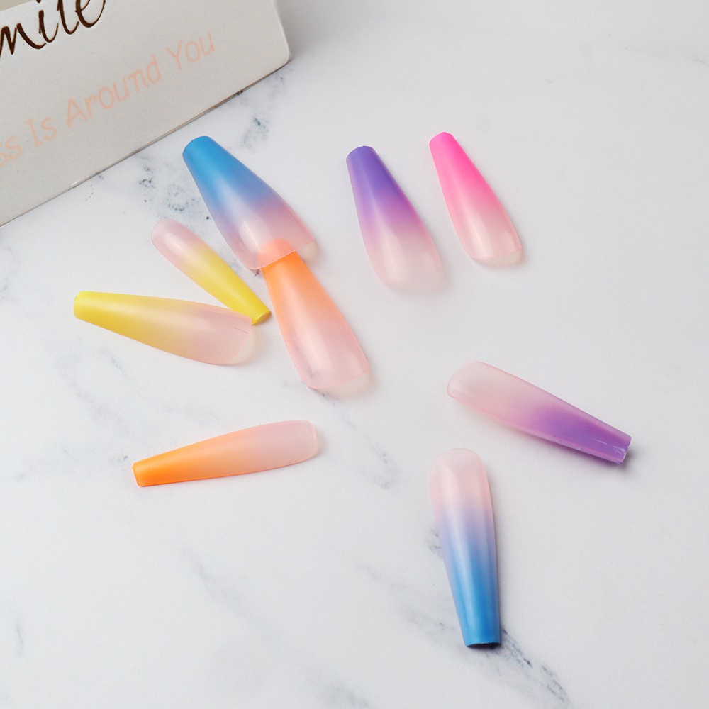 24 Pcs Kuku Palsu Panjang Bahan Akrilik Tahan Air Warna Pelangi Dengan Lem Untuk Nail Art