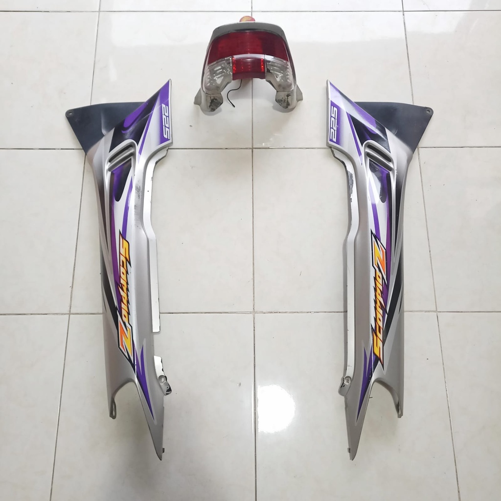 Cover Body Belakang Yamaha Scorpio Z Original Copotan Set Kanan Kiri Stoplamp Ungu