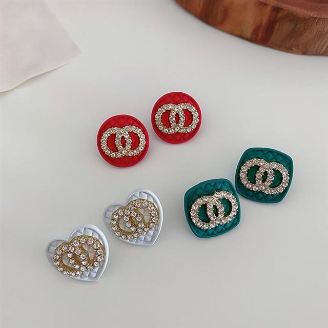 925 jarum perak Korea fashion desain multi warna cinta hati anting-anting anting-anting manis dan be