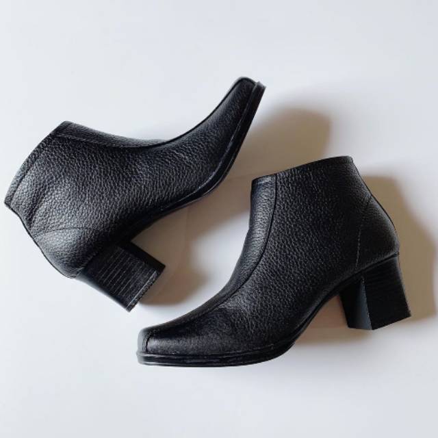 sepatu boot/janggel /kulit asli/wanita