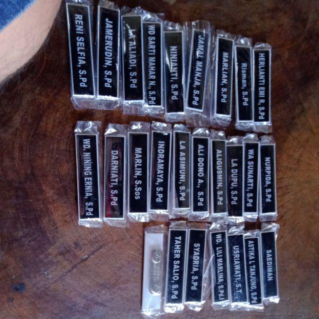 Papan Nama Dada Name Tag Akrilik Kuningan Resin Minimal 5 Papan Nama Dada Name Tag Akrilik Kuningan Resin Minimal 5