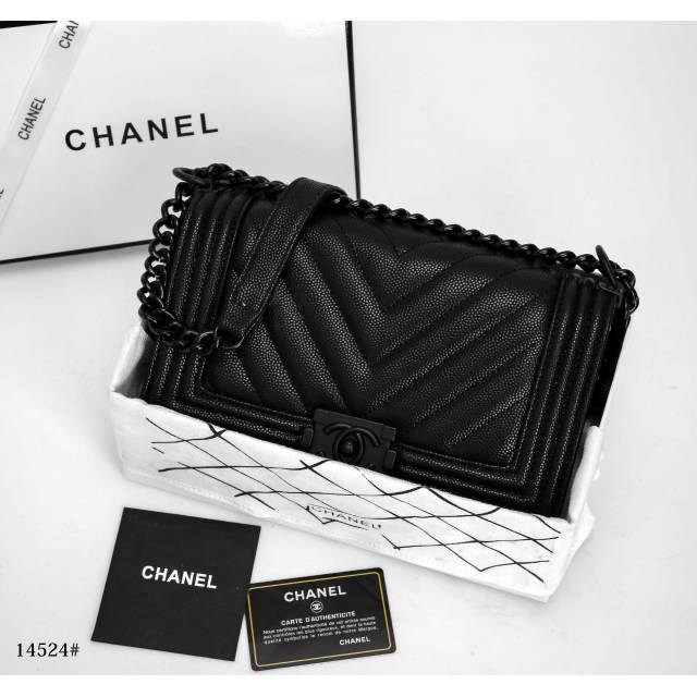 Chanel Le Boy Chevron 14525 Caviar