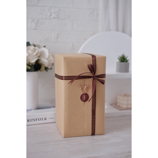 

TAMBAHAN GIFT WRAPPING / BINGKISAN KADO (BELUM TERMASUK FRAME)