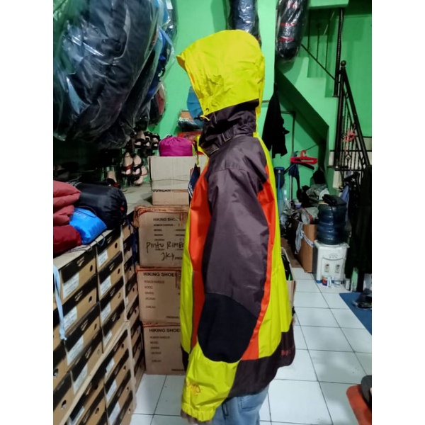 Jaket bufallo ORI, rijek di karet bawah nya saja untuk yg lainnya aman