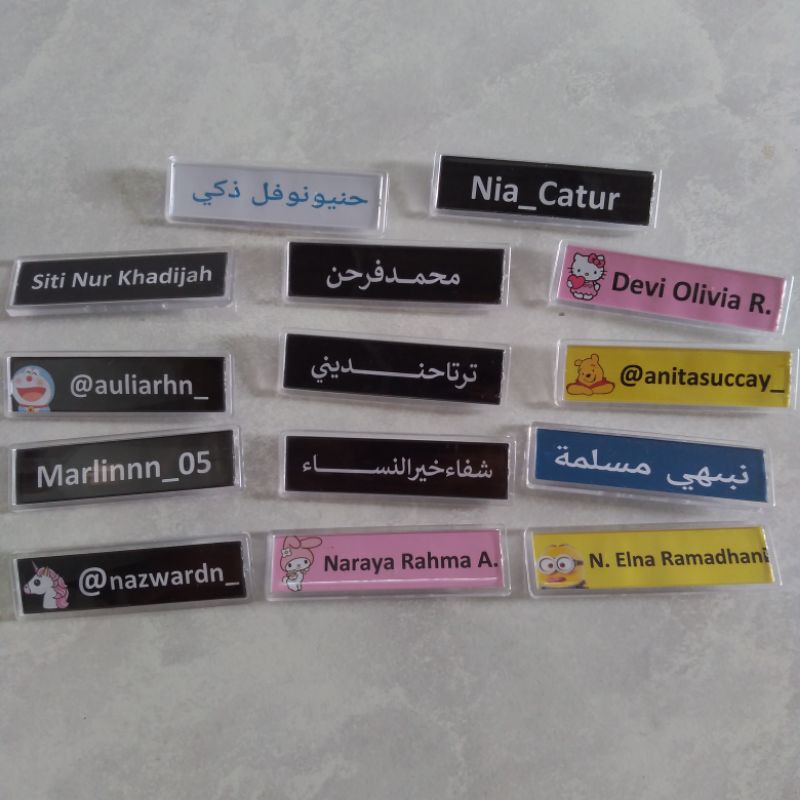 

Nametag Akrilik Custom tanpa minimal Order murah