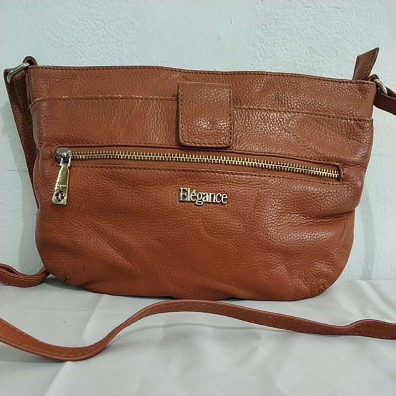 Preloved Sling Bag Elegance
