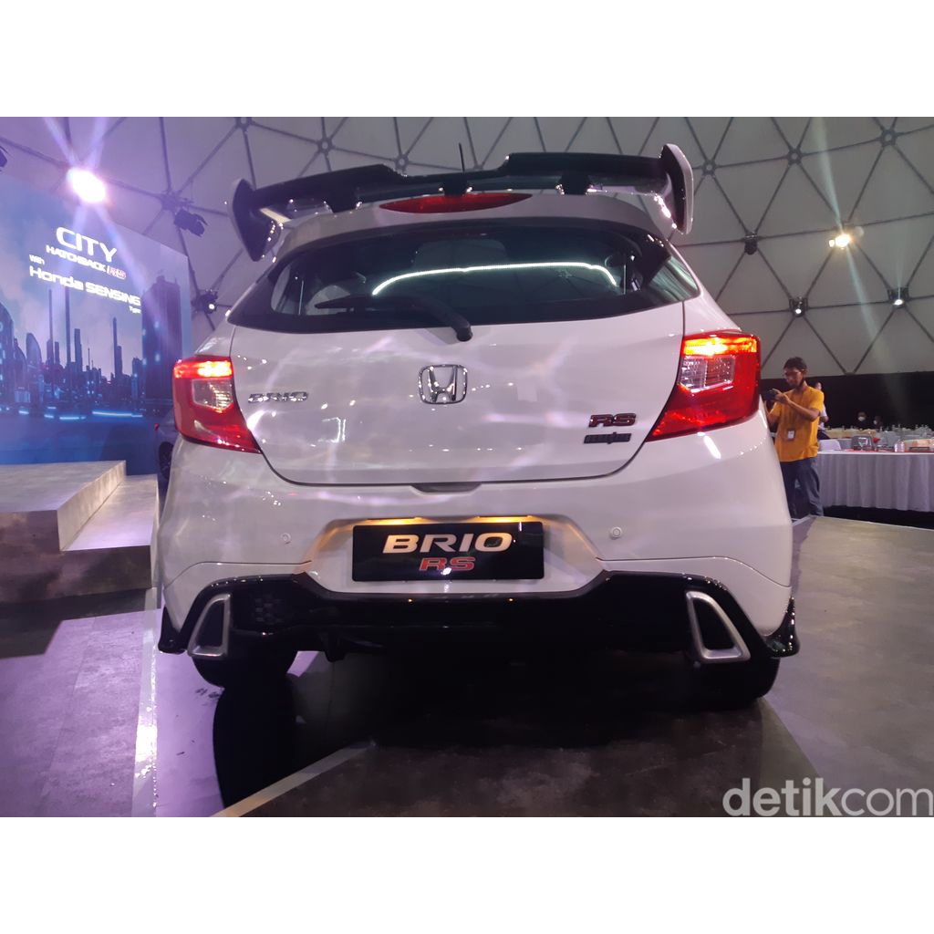 BODYKIT BELAKANG ALL NEW BRIO URBANITE TAFFETA WHITE