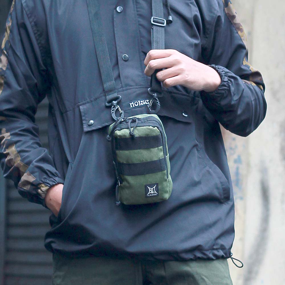 Hanging Wallet Pria Distro Dompet HP Kartu ID Card ATM Tas Gantung Leher Mini Terbaru