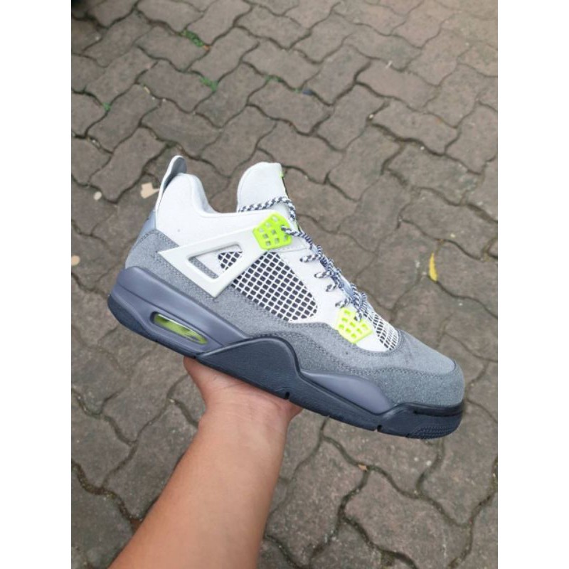 Nike Air Jordan 4 Neon