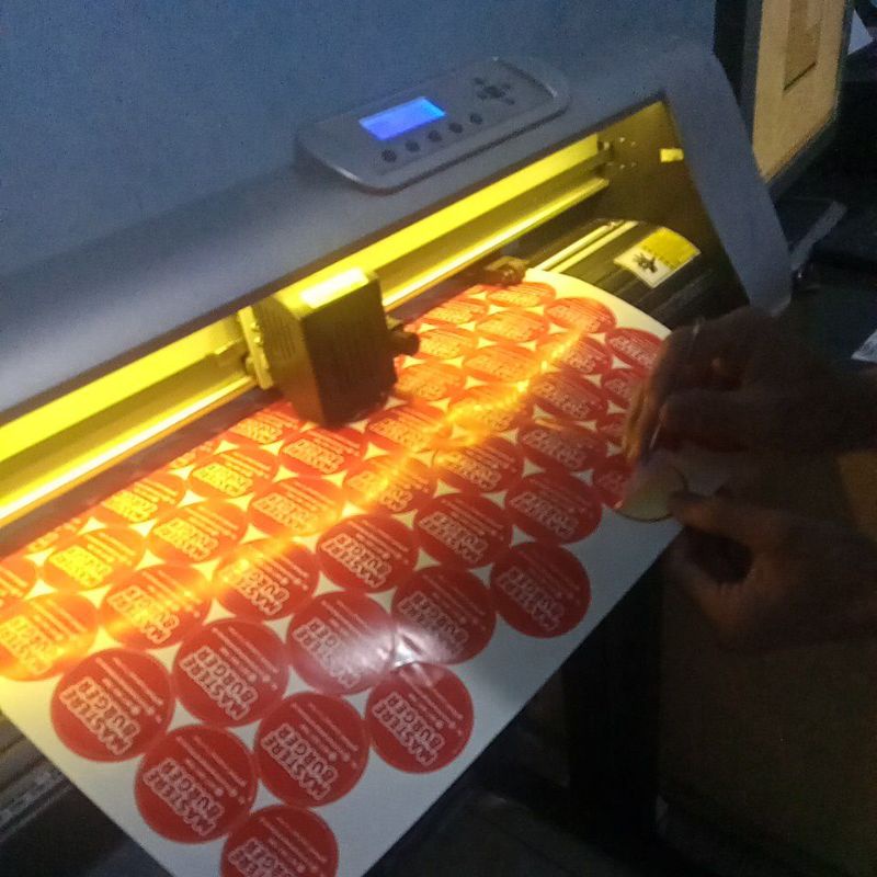 

Print cut Stiker logo A3 Chromo