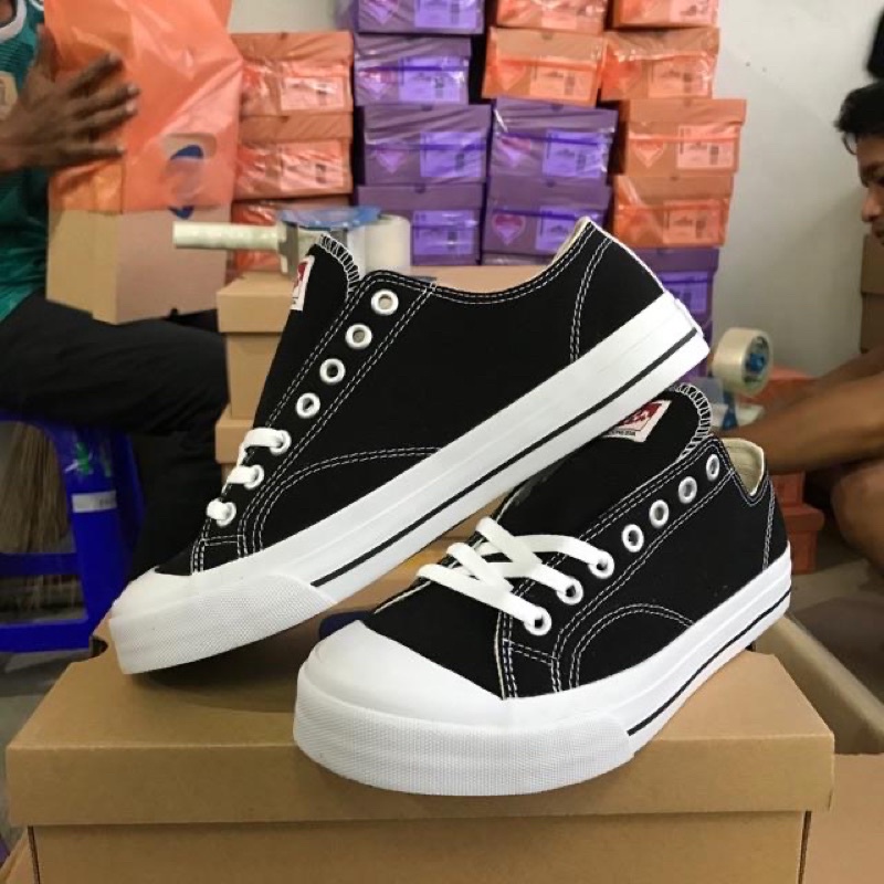 Sepatu Vantela Basic low Black Natural original Sepatu Vantela original 100%-BASIC BLACK WHITE