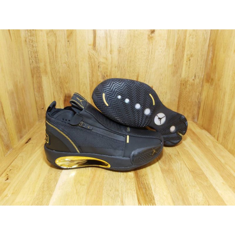 sepatu basket air Jordan 34  SE high black gold