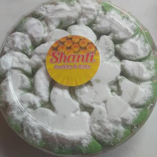 

Kue Putri Salju, cocok untuk parsel atau utk lebaran di rumah saja,