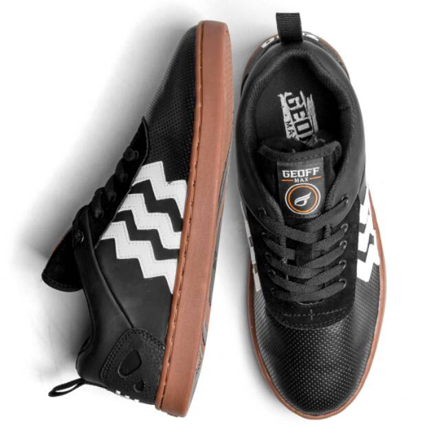 Sepatu Sneakers Zero Hate Black Gum Geoff Max Original