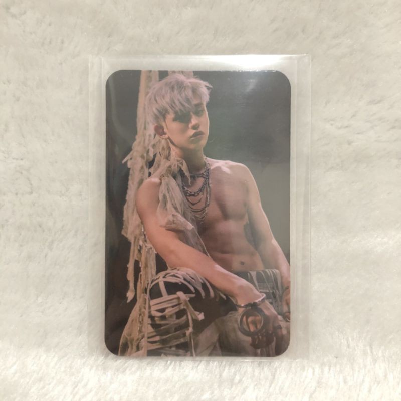 Lucas Benefit / Bene Owhat Awaken The World PC / Photocard