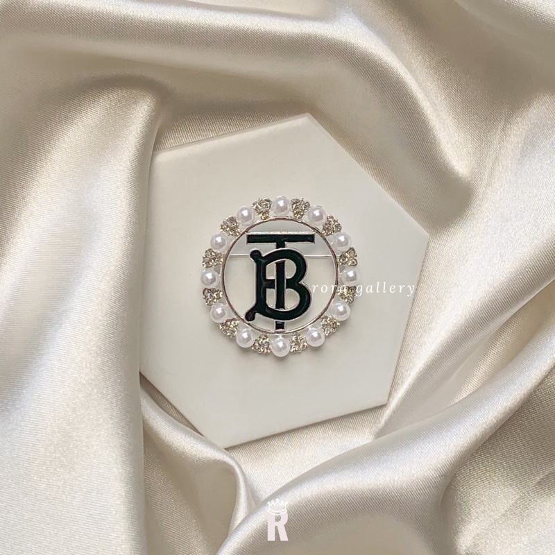 Rora PART 1 NEW BROOCH | BROS BUTTONSCARVES | Rora Gallery-Circle 3 silver