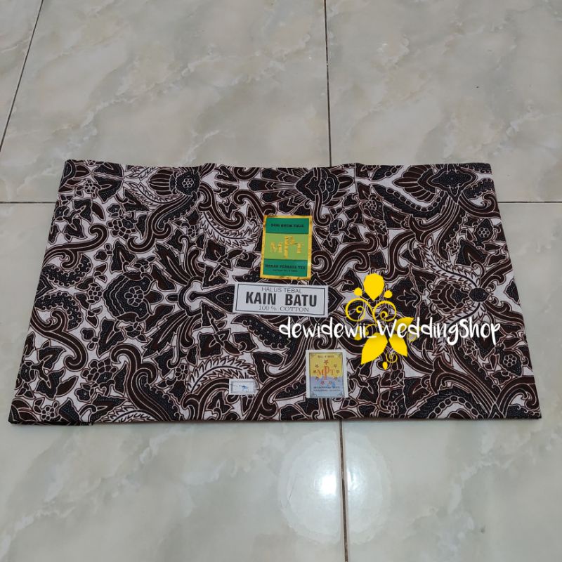 Set Jarik Cewek Cowok + Blangkon, Motif Pisang bali putih