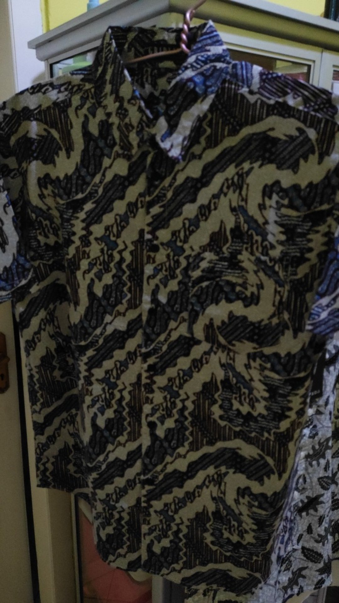 [gridline - R038  R038-b  R038-c ] Kemeja Batik Pria Katun Lengan Pendek Regular