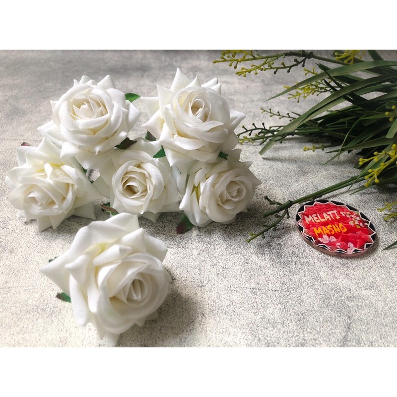 TUSUK SANGGUL MAWAR PUTIH BAHAN BLUDRU CUCUK SANGGUL