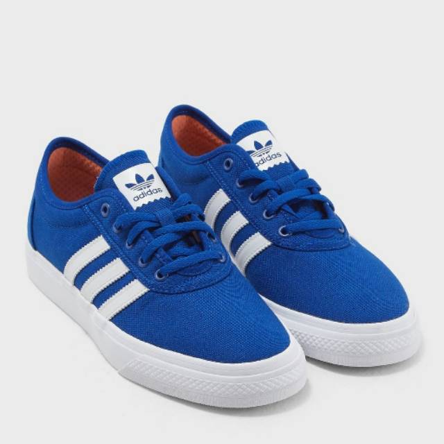 Adidas Ease Skateboarding