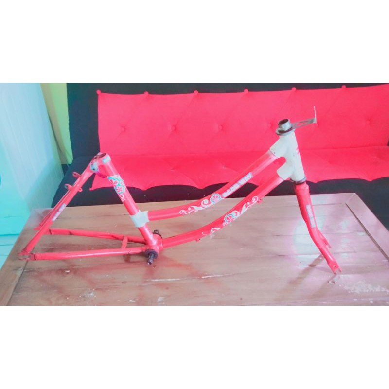 Frame Minion 20 Inch Merah Motif Bunga