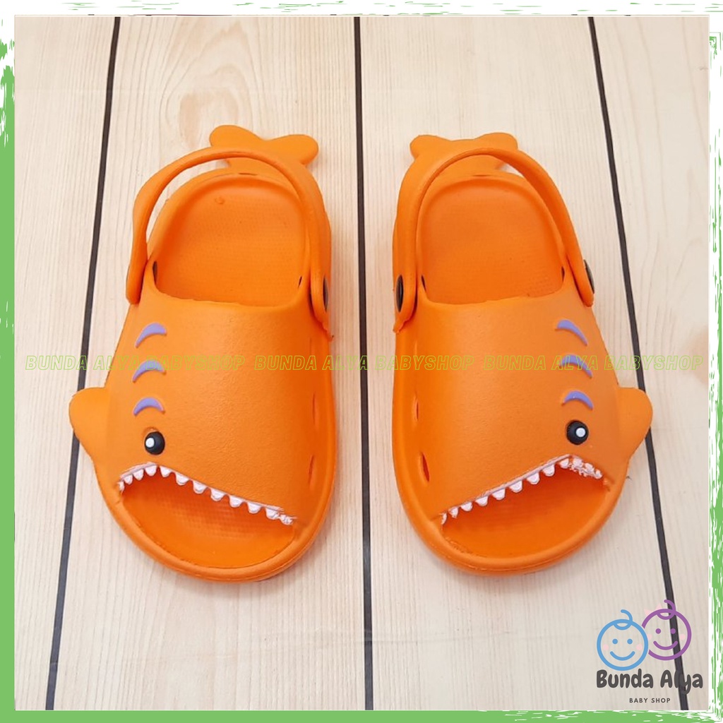 Sendal Anak Laki Laki IMPORT Usia 3 4 5 Tahun Baby Shark - Sepatu Sandal Slop Anak Cowok Model Ikan Lucu ORANGE Sendal Anak Cowok Cewek Kret Anti Licin Sendal Slop Anak Tali Belakang Nyaman Dipakai Size 24-28