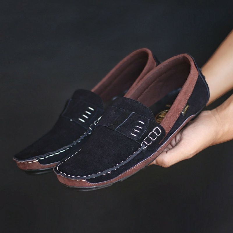 CRAFTS - Sepatu Casual Hitam Slip-On Pria Kulit