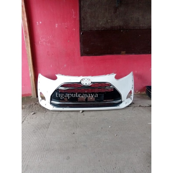 bumper depan sienta tipe Q ram crom