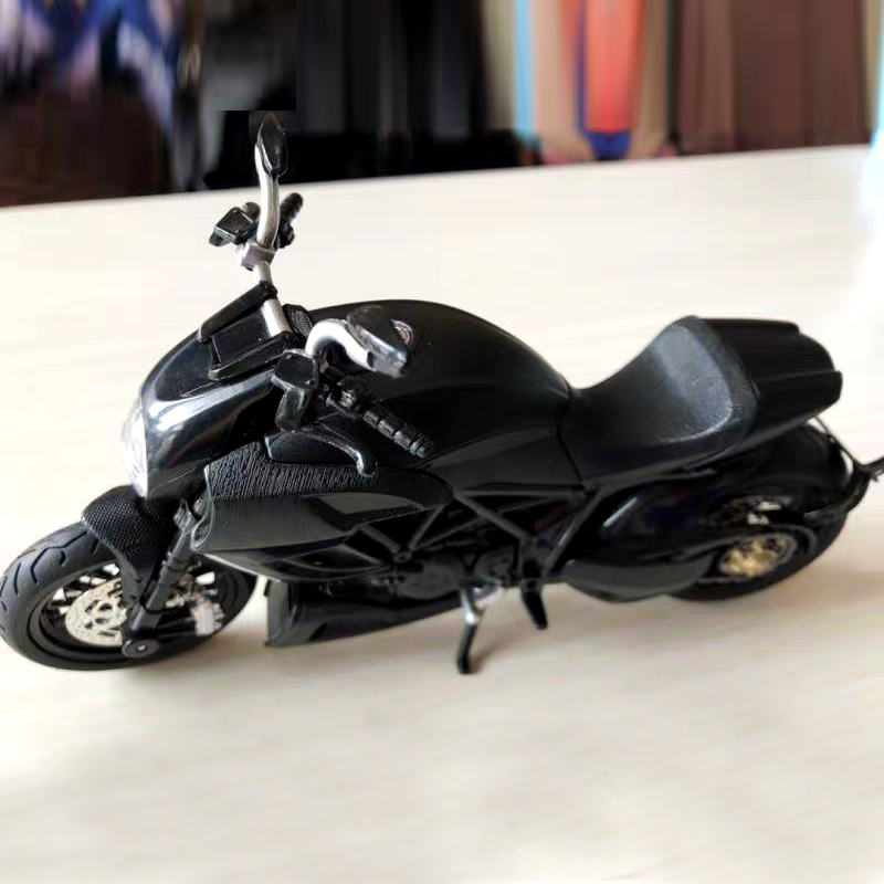 1per12 Metal Ducati Motor Model Diecast Simulasi Motor Mainan Anak Cowok Hadiah Dengan Suara Dan Lampu