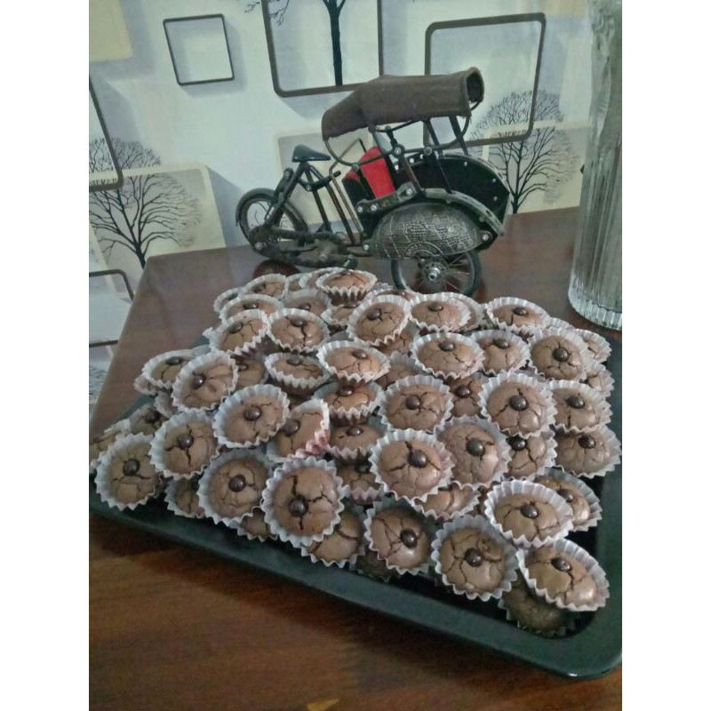 

Brownies mini FREE GIFT KALENDER DINDING min order 120K