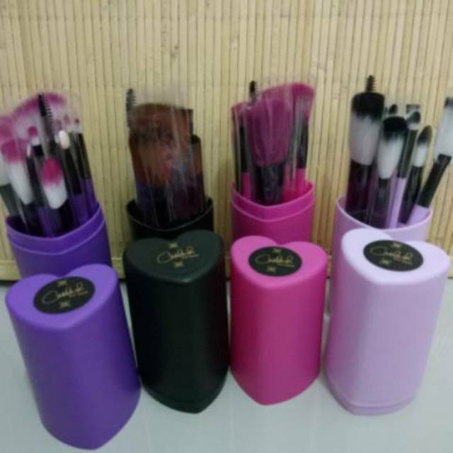 Caelash Kuas Rias Make-Up 12Pcs/ Set+ Tube Love ( RANDOM )