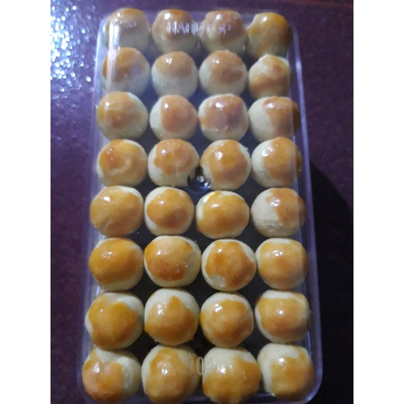 

Nastar Yenni Cake 350 gr persegi panjang dengan Wijsman Butter