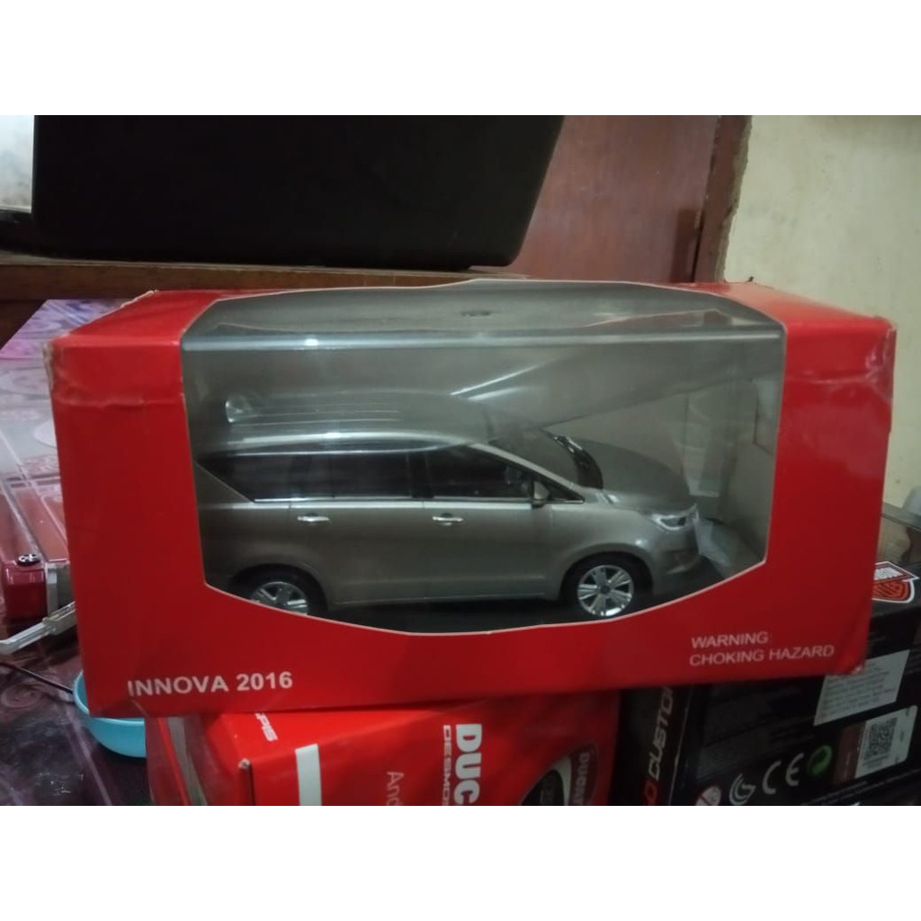 Diecast Innova reborn silver 2016 paper box merah miniatur mobil Toyota Klasik harga murah
