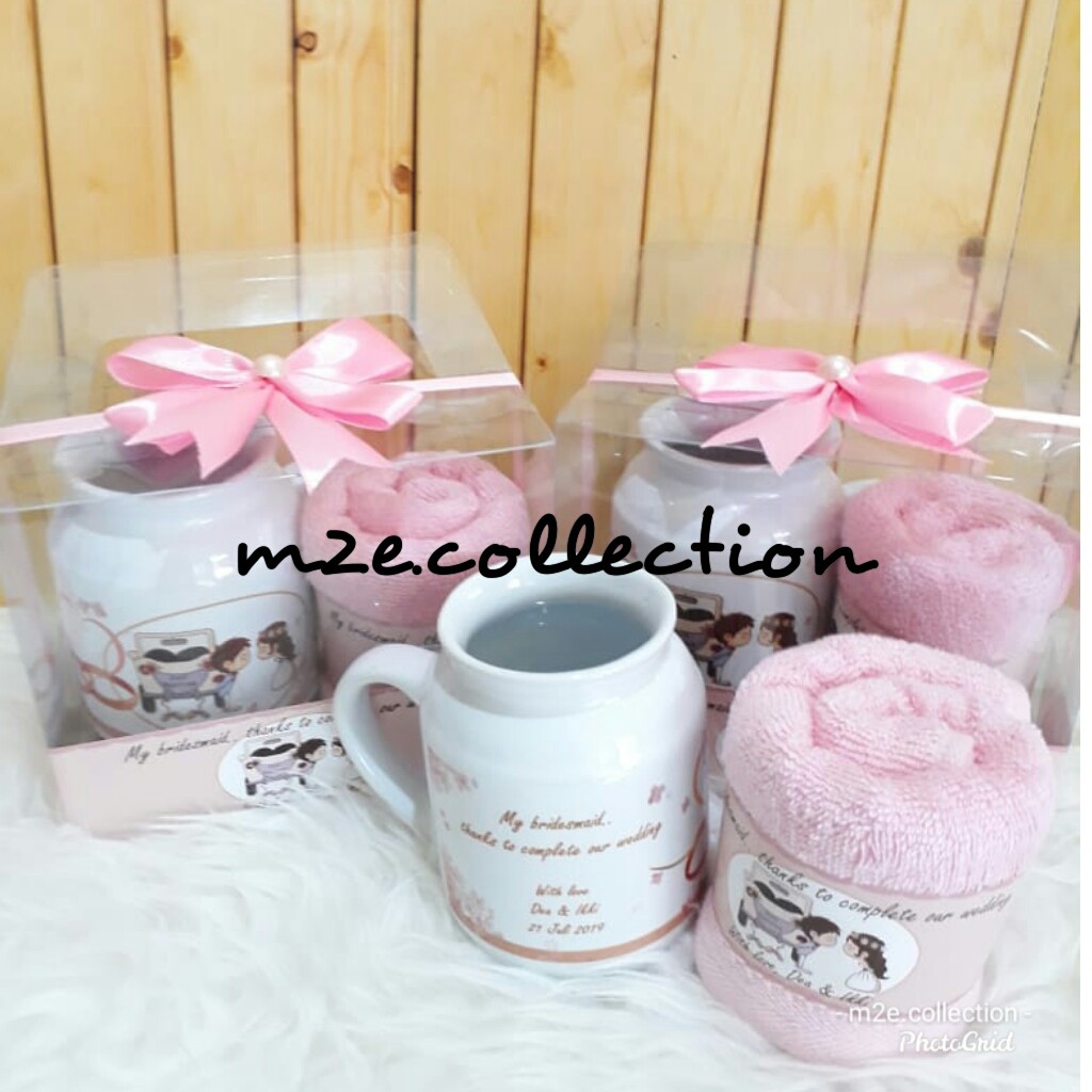 {m2e} Souvenir Hampers. Mug Meme. Handuk. Box Mika.