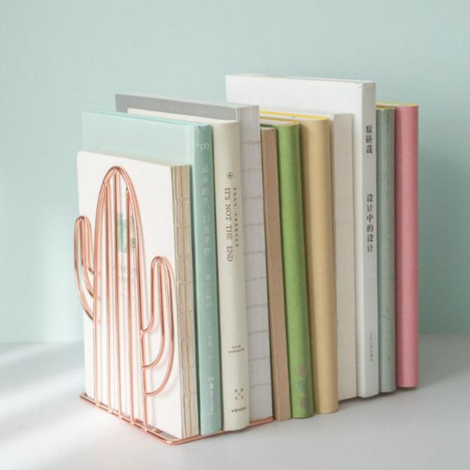 

Office & Stationery | Document Organizer | Pembatas Buku Kaktus, Bookend Cactus Warna Gold & Rosegold | Best Seller
