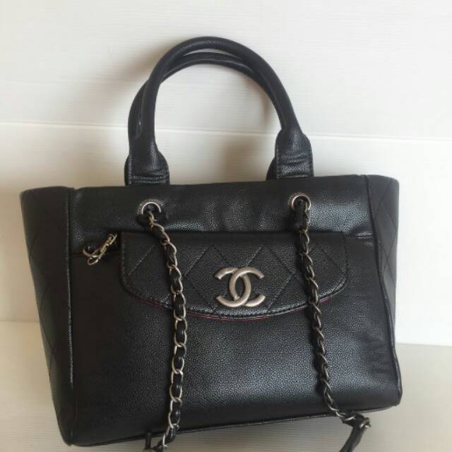 

CHANEL Office
