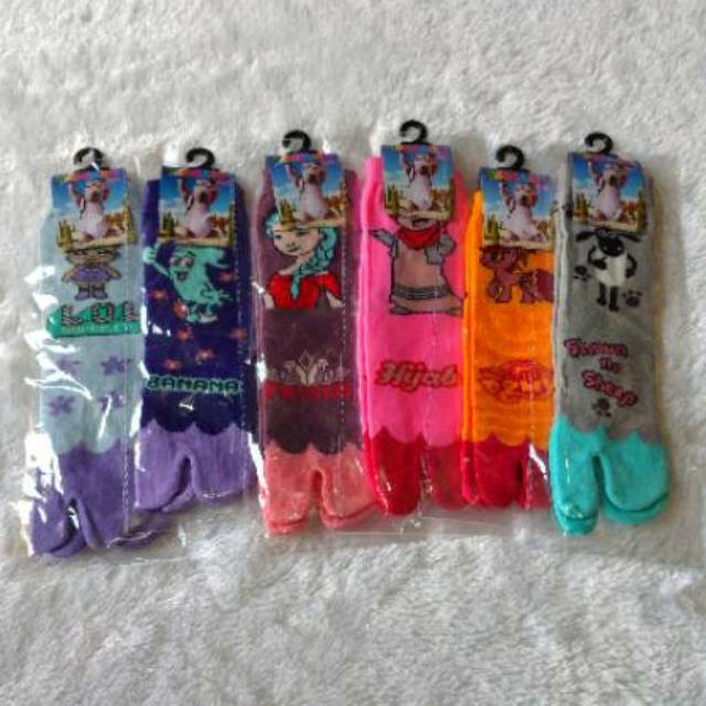 3 pcs kaos kaki jari anak  karakter bahan spandek nylon 