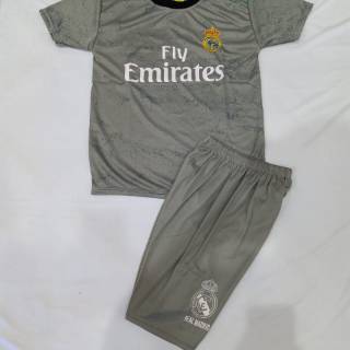 Baju Jersey bola anak setelan umur 5 7 tahun lusinan Baju Jersey bola anak setelan umur 5 7 tahun lusinan