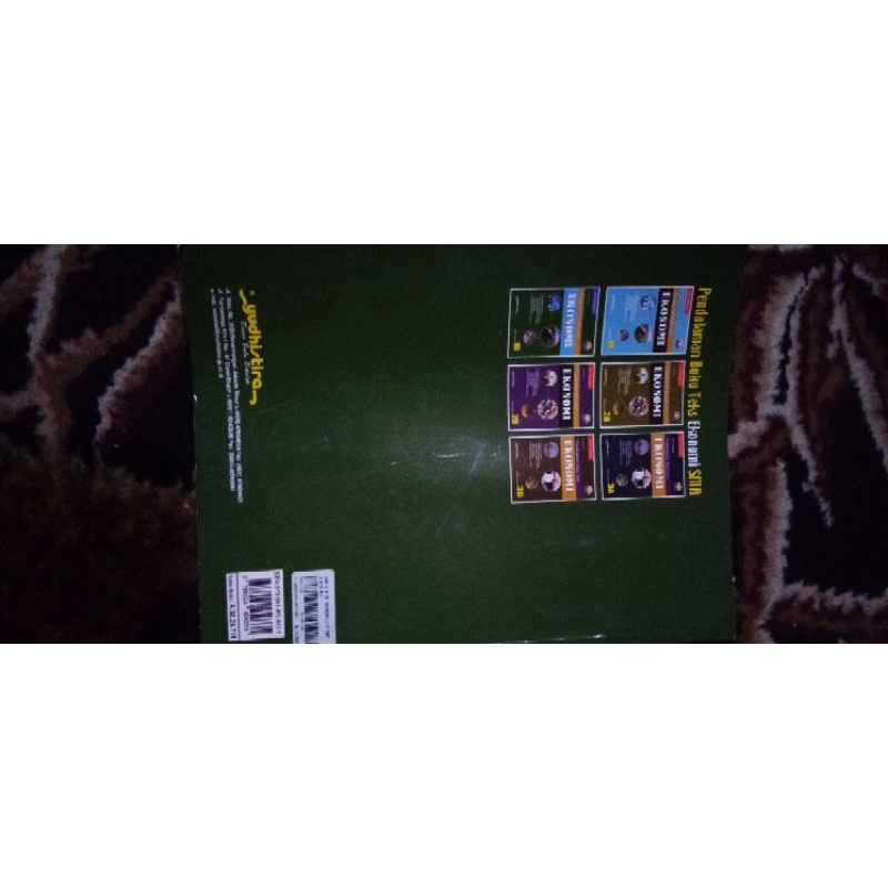 Buku Teks dan Latihan Ekonomi Kelas 10 (preloved)