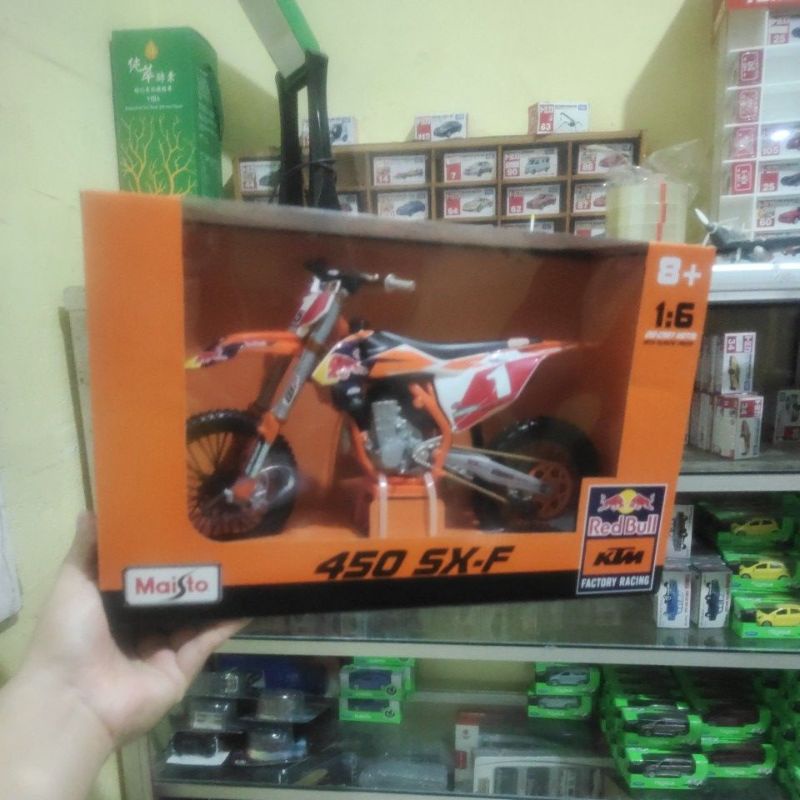 diecast miniatur motor trail motocross KTM 450 red bull 1:6 mainan