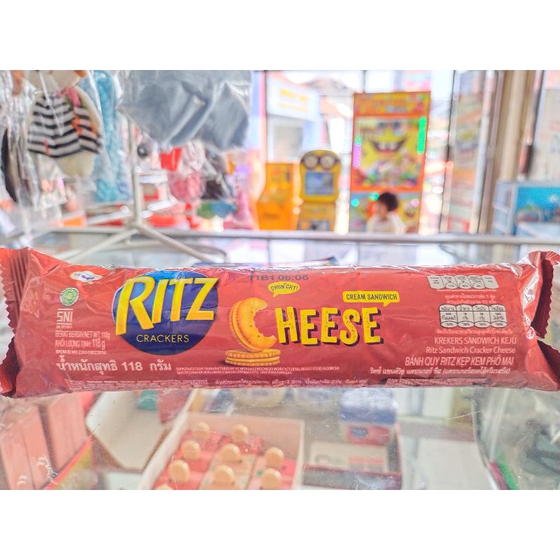 

RITZ CHEESE CRACKERS ROLL