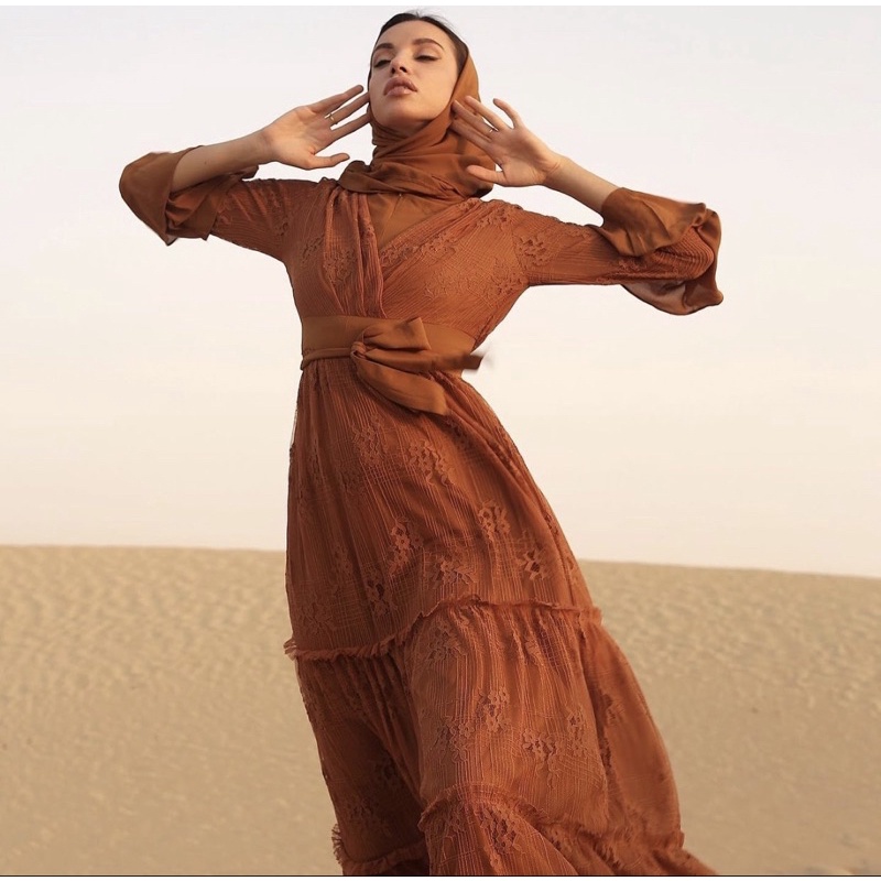 Lady brocade By Kinarascarves