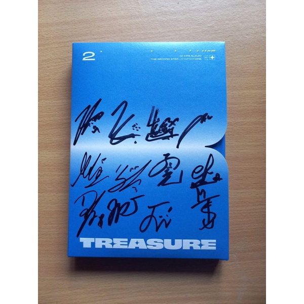 SIGNED ALBUM TREASURE - THE SECOND STEP : CHAPTER ONE