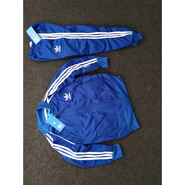 satu set jaket Adidas anak