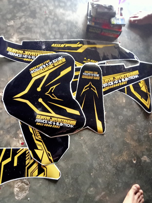 Stiker Full Body Revo Fit Decal Motor Revo Fit Striping Revo Fit Racing Shopee Indonesia