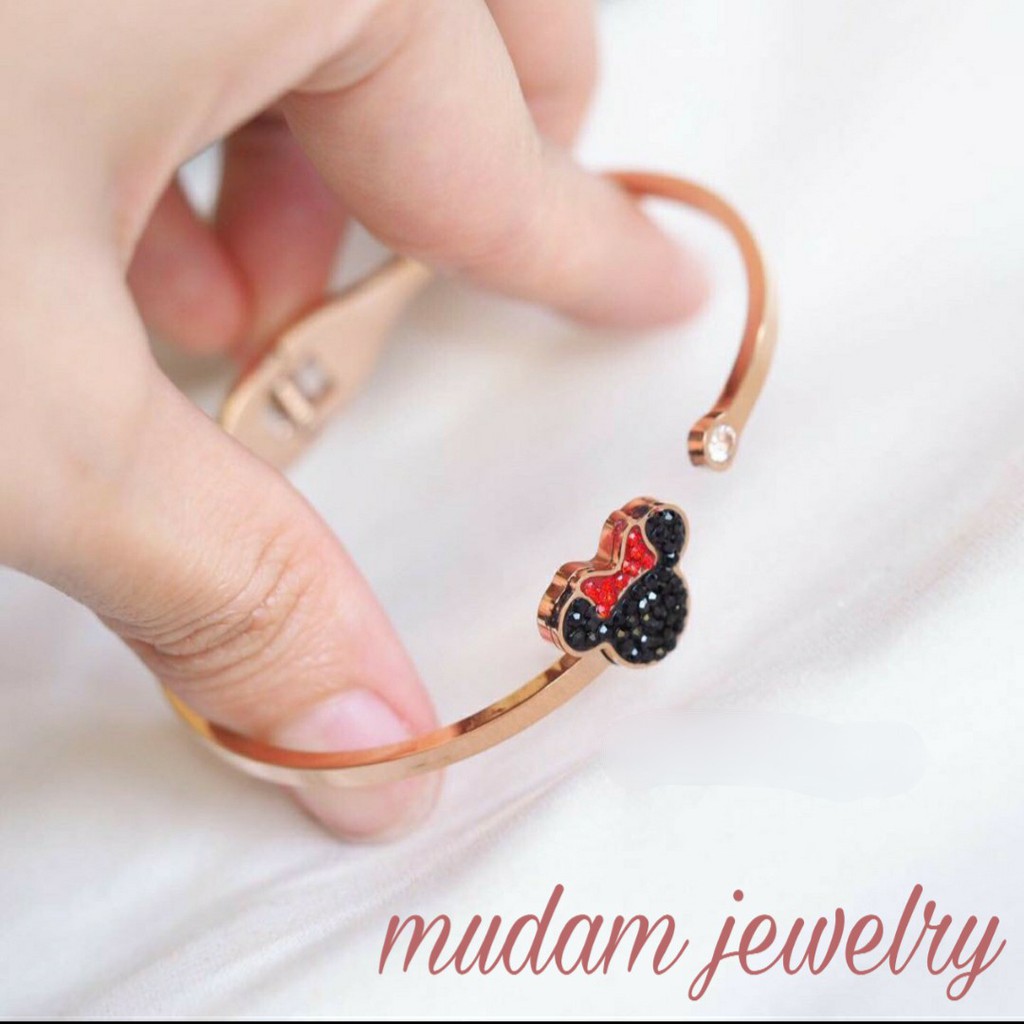 Gelang Titanium Desain Minnie Pita Merah